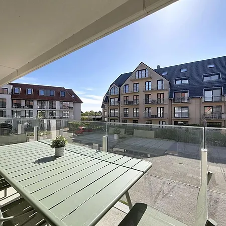 Wanderlust With Garage By Interhome Apartman Mispelburg